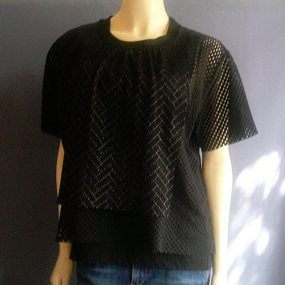 Harikae Japan Black Mixed Media Tiered Swing Top L